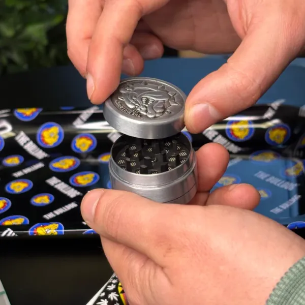 Grinder 3 Partes - The Bulldog Amsterdam