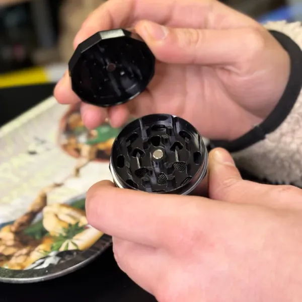 Grinder Magnético 4 Partes - Champ High